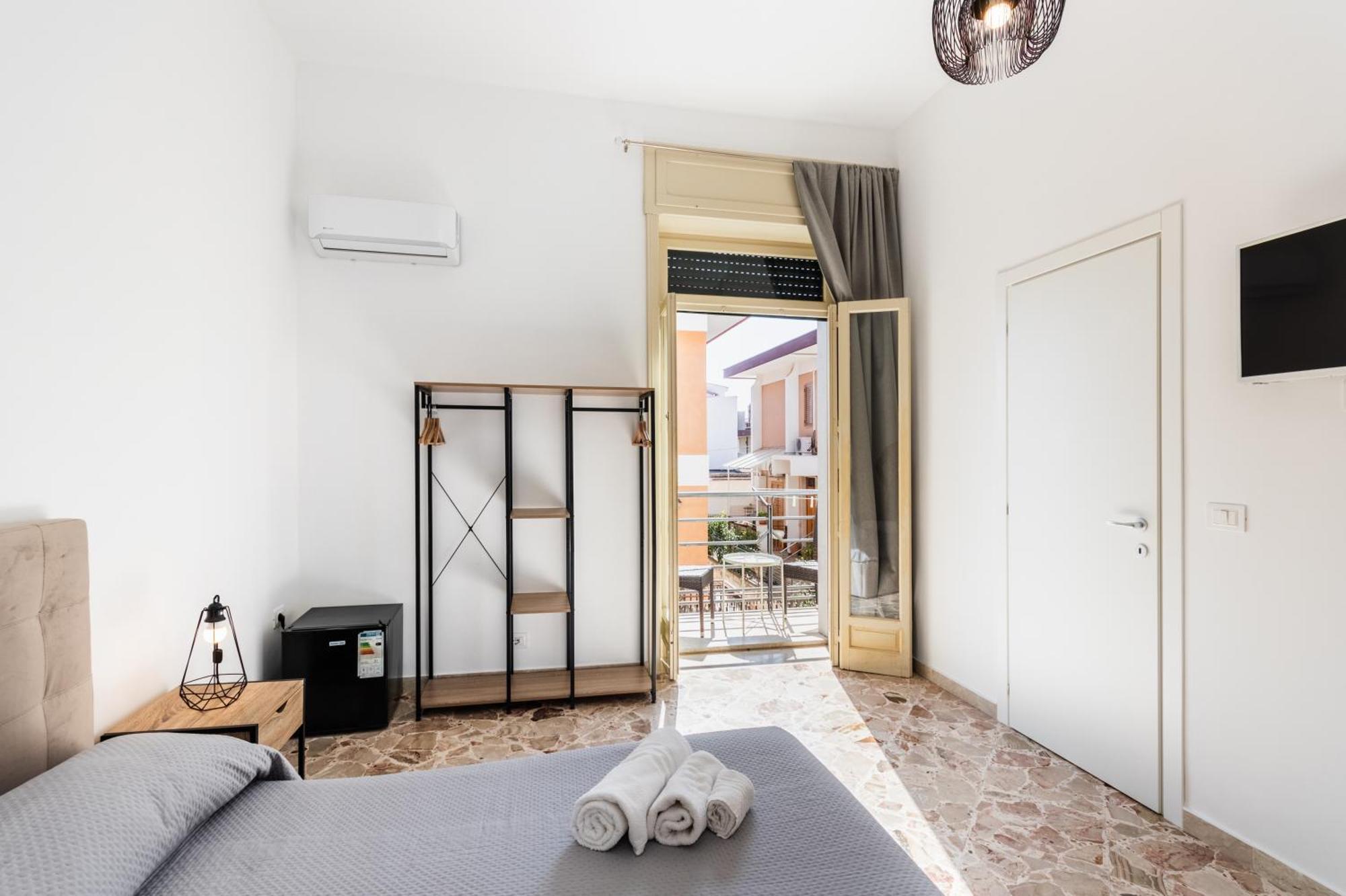 Le Torrette Rooms And Apartments อาโวลา ภายนอก รูปภาพ