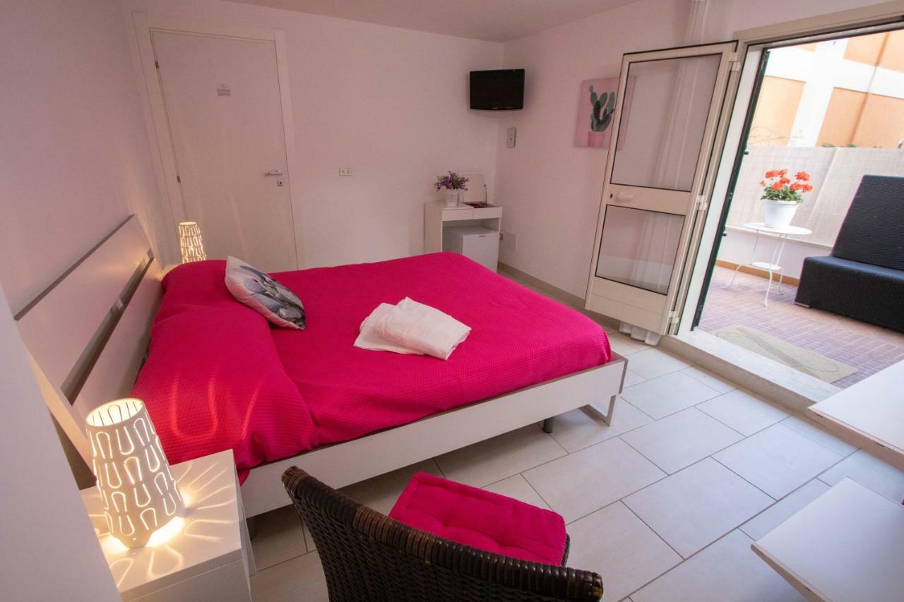 Le Torrette Rooms And Apartments อาโวลา ภายนอก รูปภาพ
